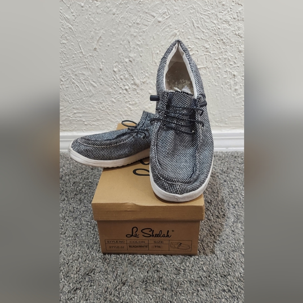 La Sheelah Mens Black & White 7.5 Shoes